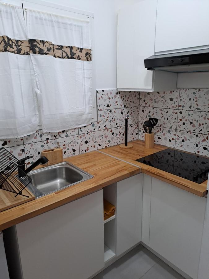 Appartement Cosy, T2 Situe En Centre Ville De Saint-Pierre Екстер'єр фото